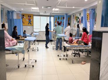 Drs round in Peads Wards